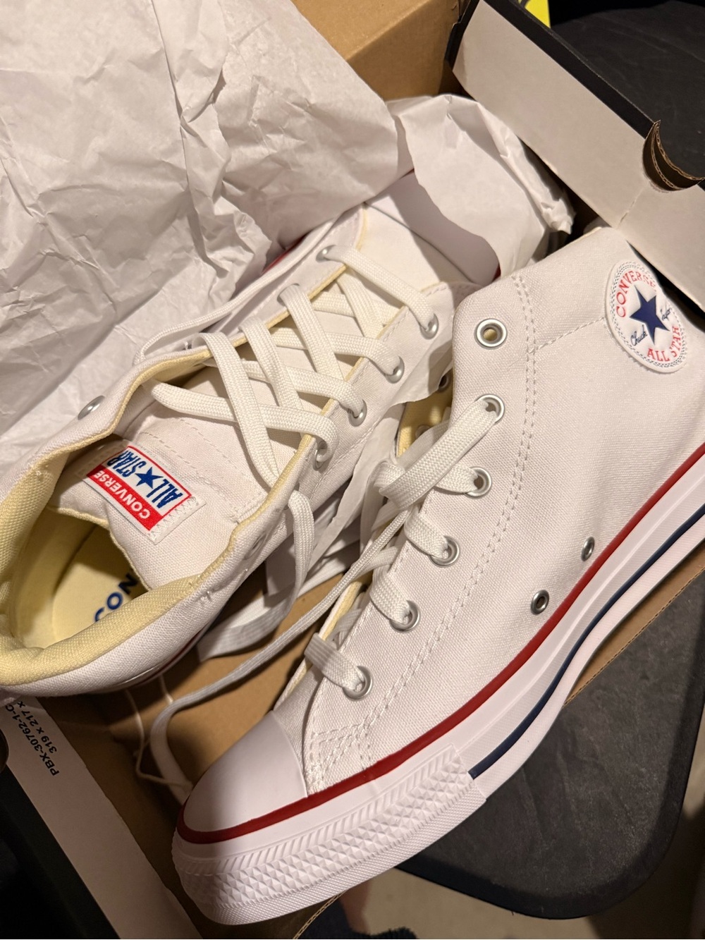 High Top Canvas Sneaker in Off-White with Red Stripe converse - Picture 3 of 4